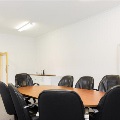 商务办公室会议室的内部视图